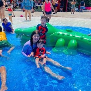 Meet your Posher, Marisol